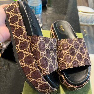 Gucci slides platform
